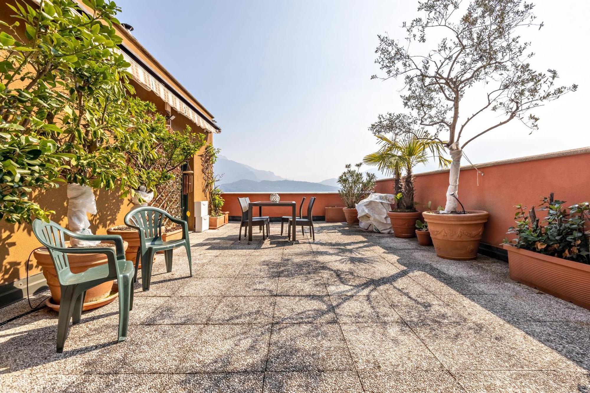 Casa Sara With Swimming Pool Διαμέρισμα Ρίβα ντελ Γκάρντα Εξωτερικό φωτογραφία